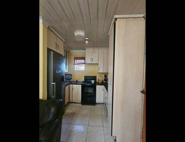 3 BEDROOM HOUSE FOR SALE IN PROTEA GLEN EXT